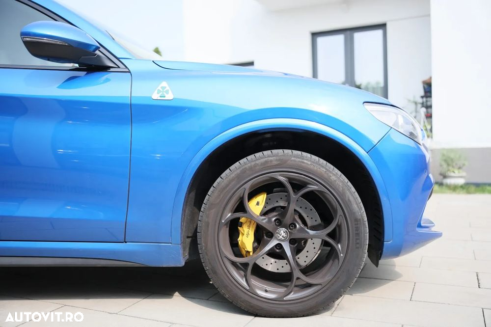 Alfa Romeo Stelvio V6 2.9 Bi-Turbo AT8-Q4 Quadrifoglio - 7