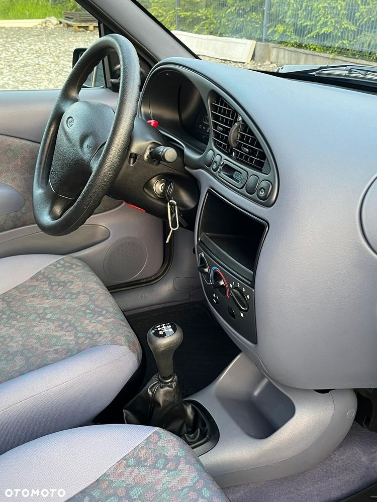 Ford Fiesta - 23