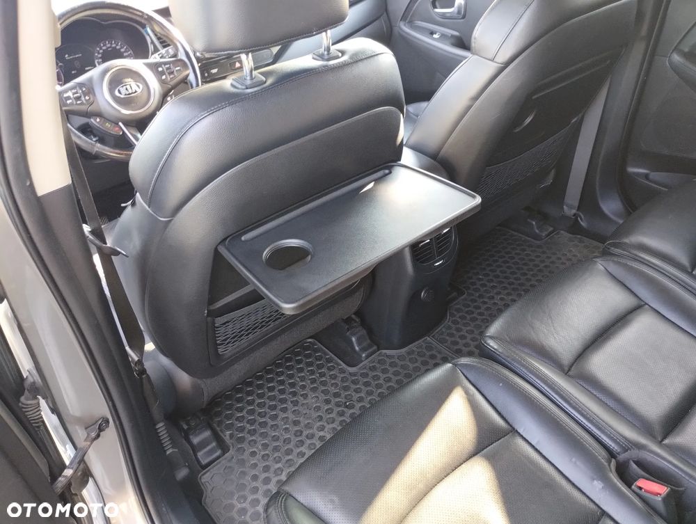 Kia Carens 1.7 CRDi XL 7os - 23
