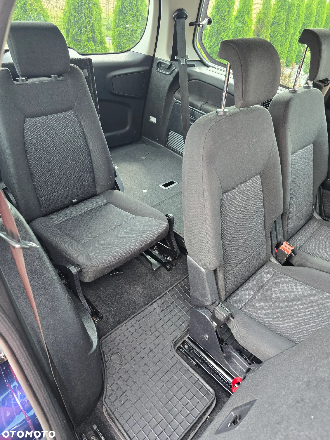 Ford Galaxy 2.0 TDCi Ghia - 29