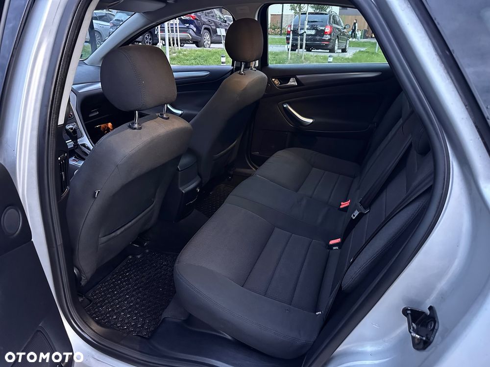Ford Mondeo 2.0 TDCi Business Edition - 10