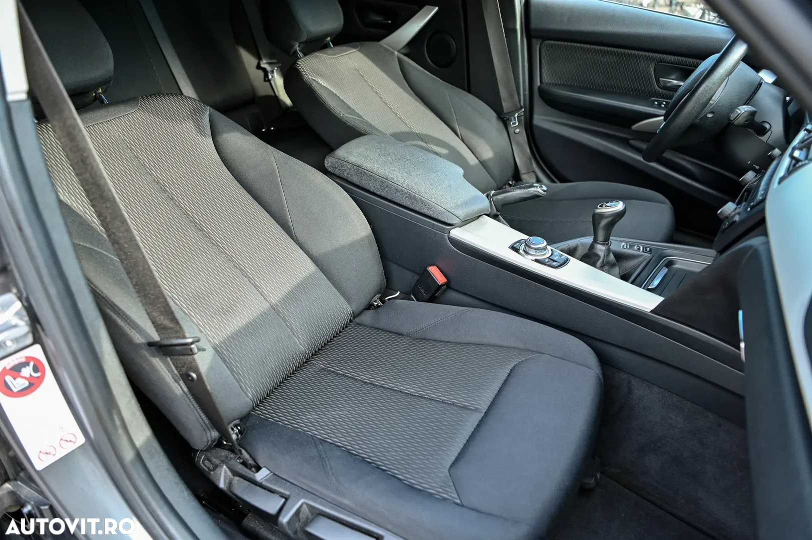 BMW Seria 3 320d Touring - 15