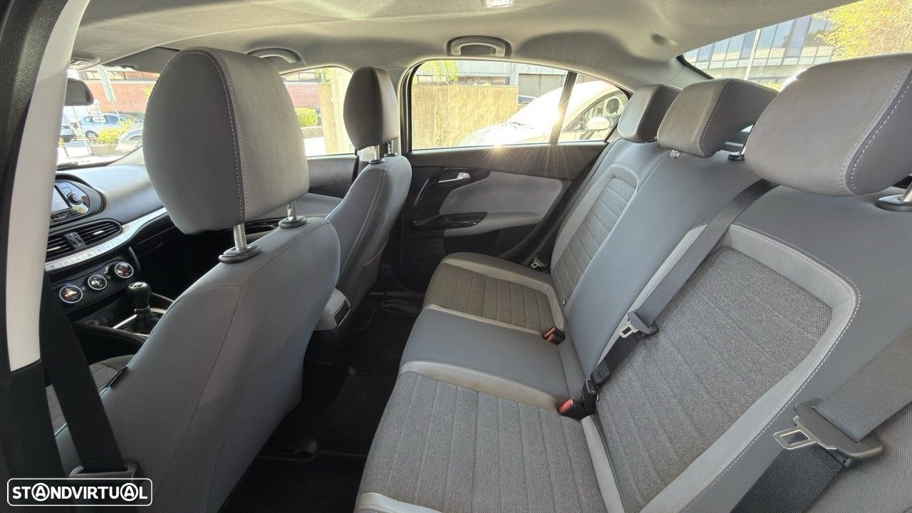 Fiat Tipo Sedan 1.3 M-Jet Lounge - 33