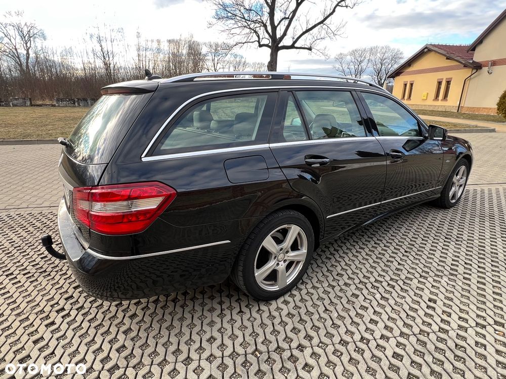Mercedes-Benz Klasa E 250 CDI DPF BlueEFFICIENCY Automatik Elegance - 6