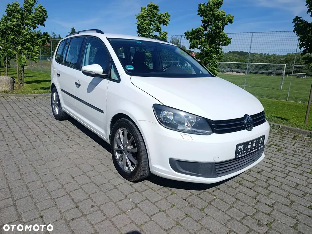Volkswagen Touran 2011 photo 5