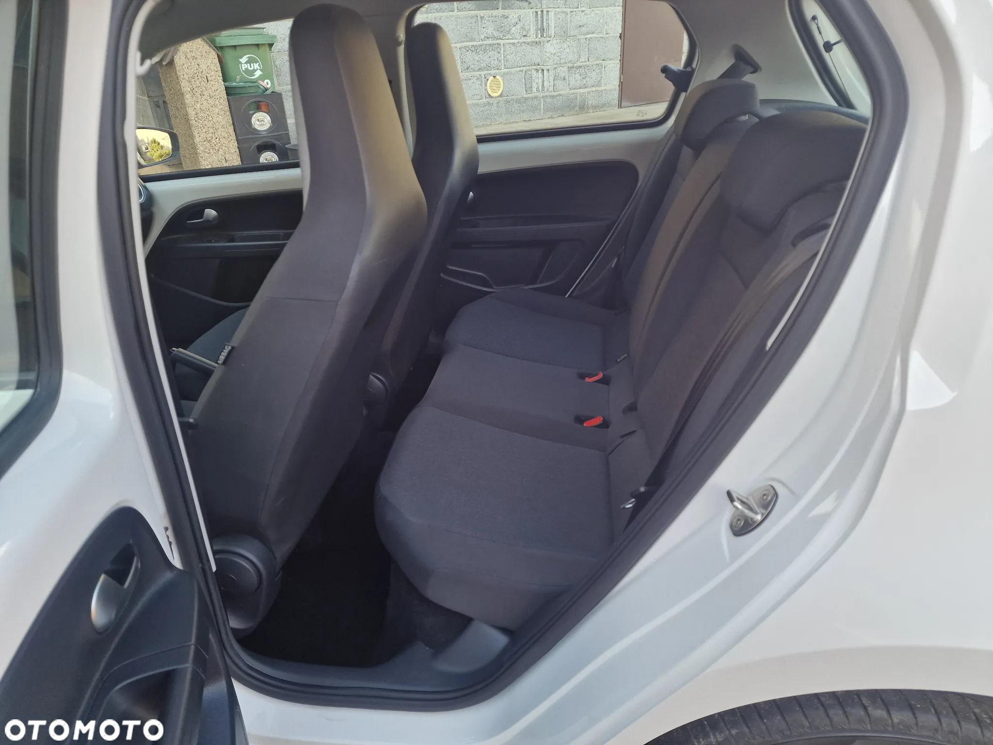 Volkswagen up! (BlueMotion Technology) move - 13