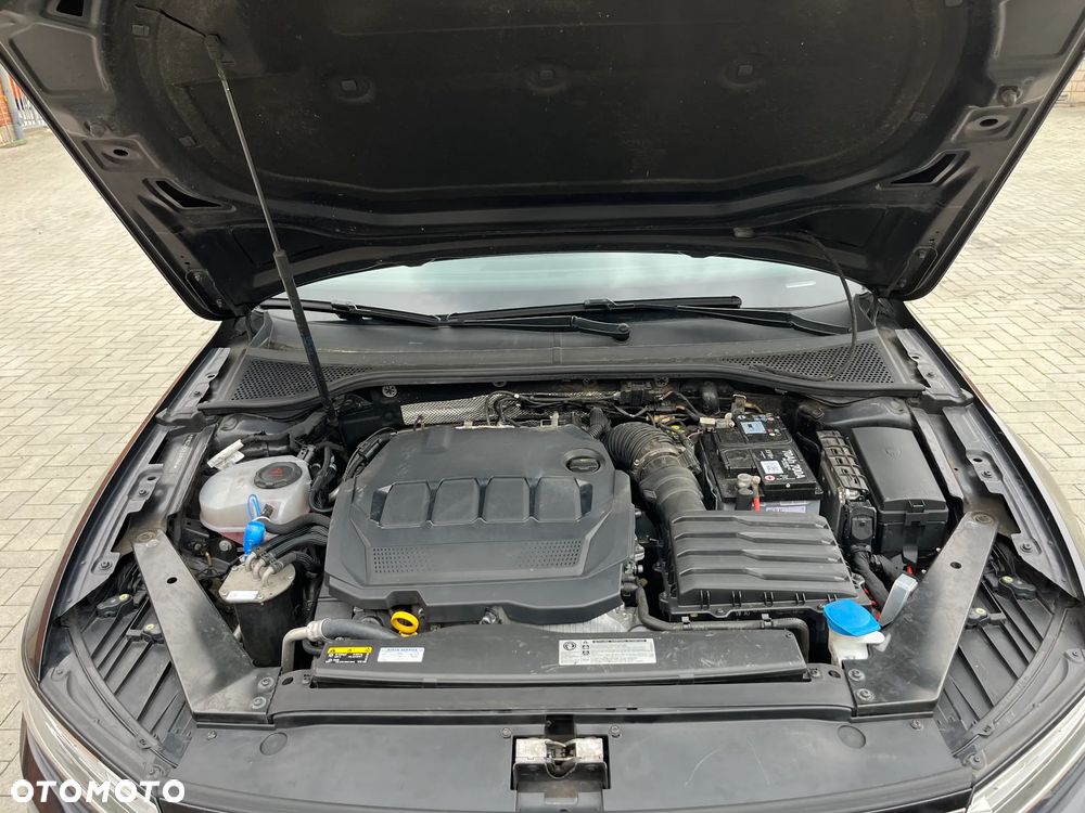Volkswagen Passat - 13