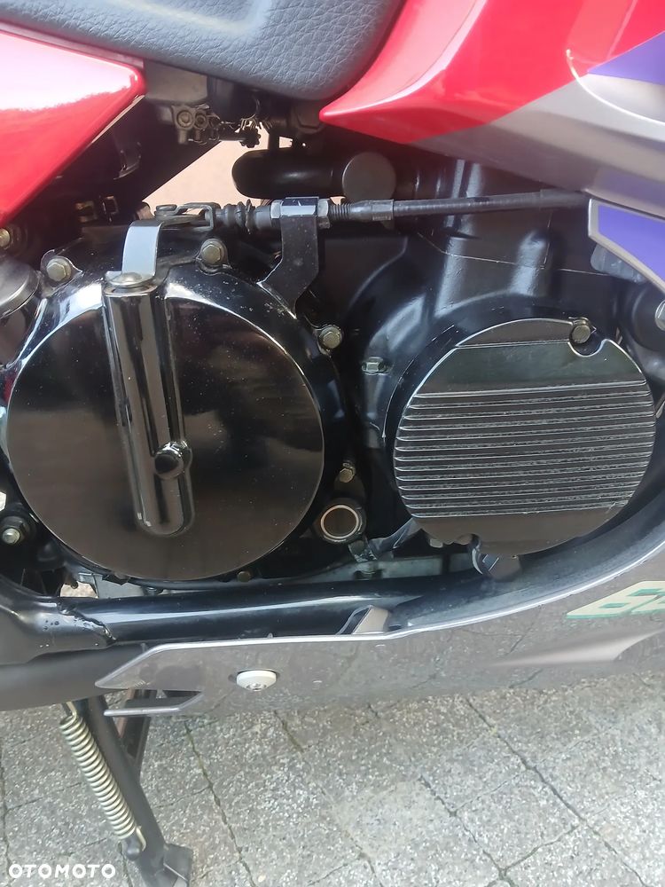 Kawasaki GPX - 13