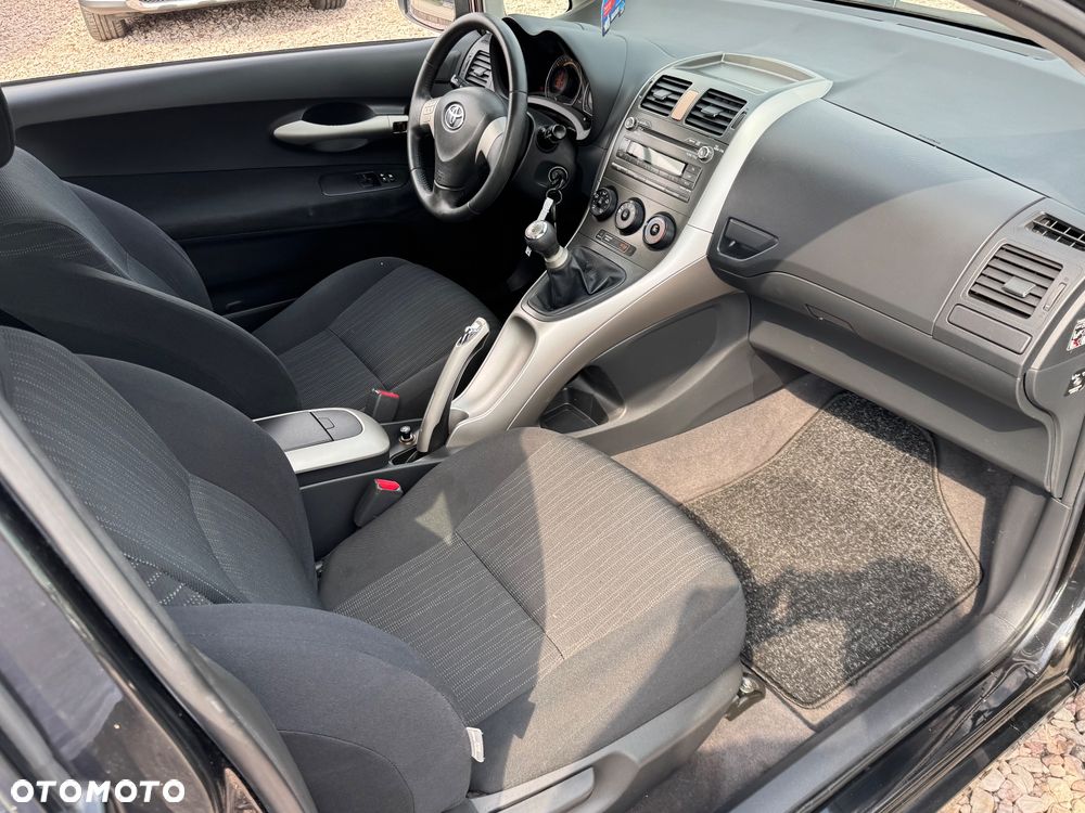 Toyota Auris 1.6 VVT-i Team - 26