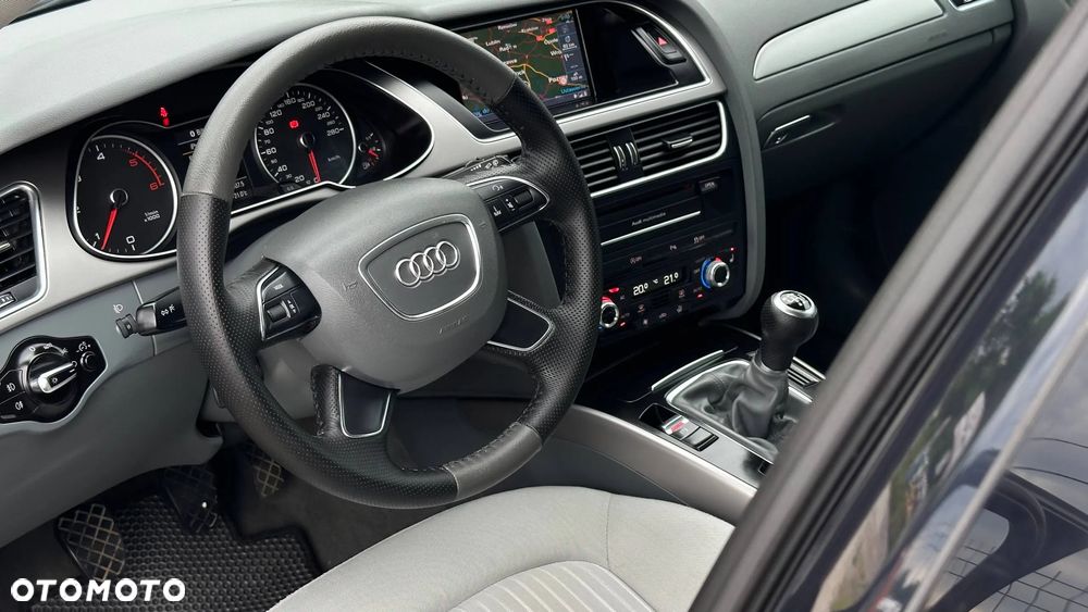 Audi A4 Avant 2.0 TDI DPF clean diesel Attraction - 22