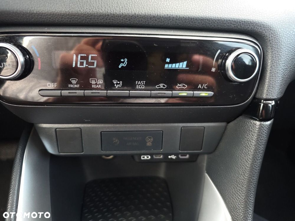 Toyota Yaris - 17