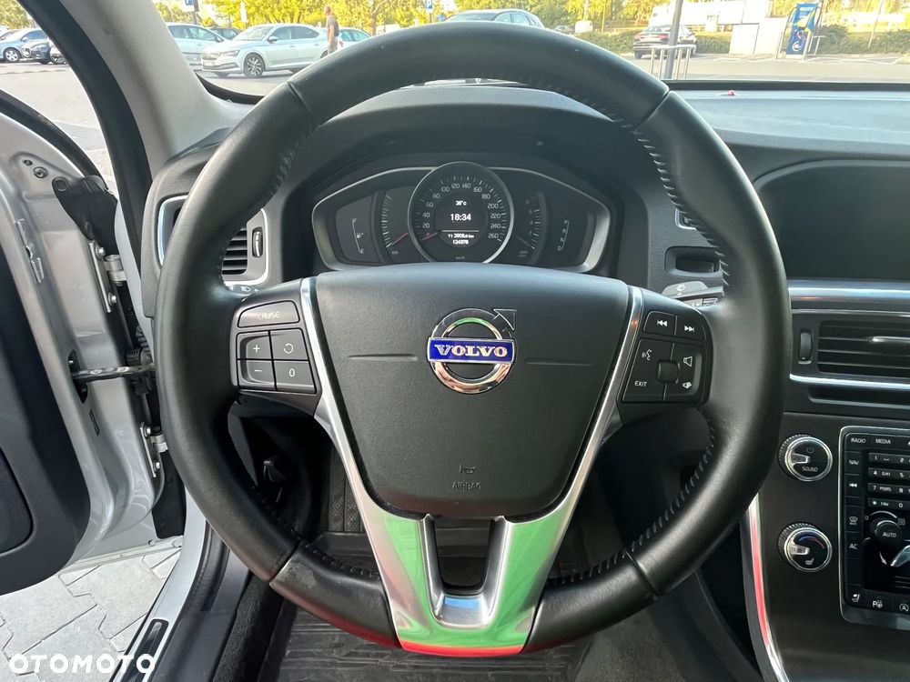 Volvo S60 T5 Drive-E Momentum - 9