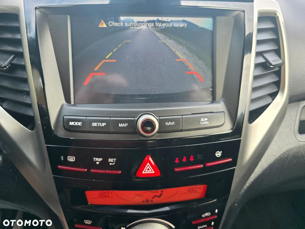 SsangYong/KGM Tivoli e-XDi 160 2WD Start/Stop Quartz - 24