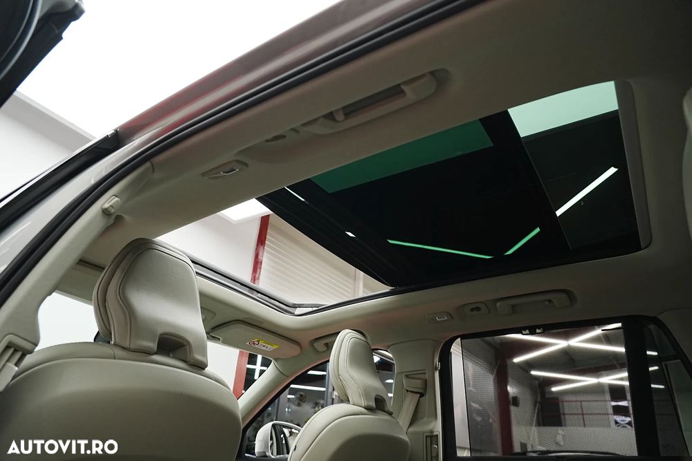 Volvo XC 90 B5 D AWD Ultimate Bright - 12