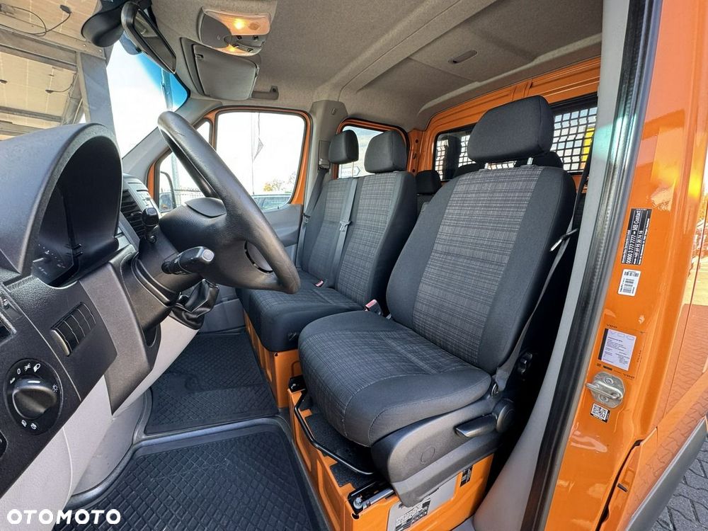 Mercedes-Benz Sprinter - 24