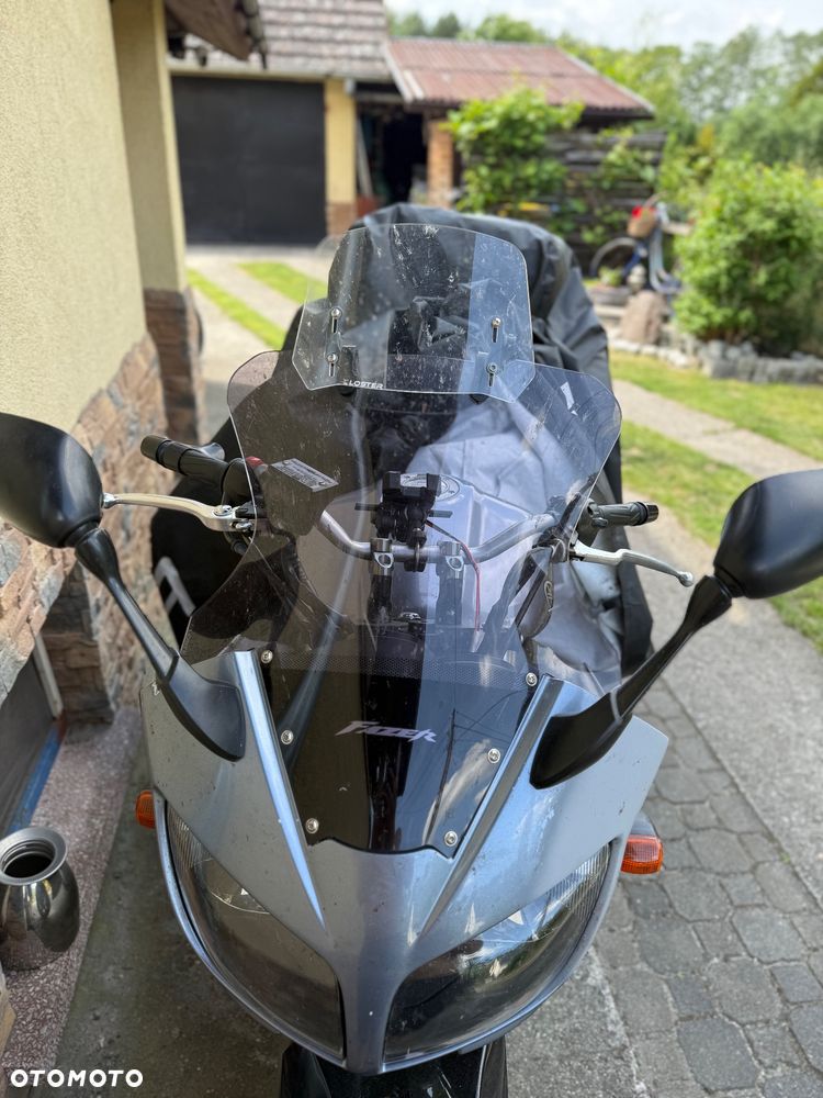 Yamaha FZS - 13