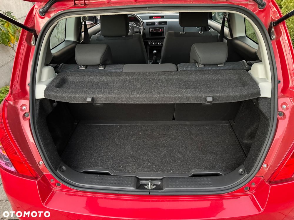 Suzuki Swift 1.3 Club - 11