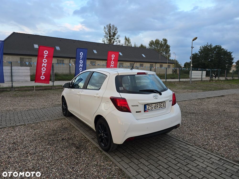Toyota Yaris 1.33 Premium EU6 - 8