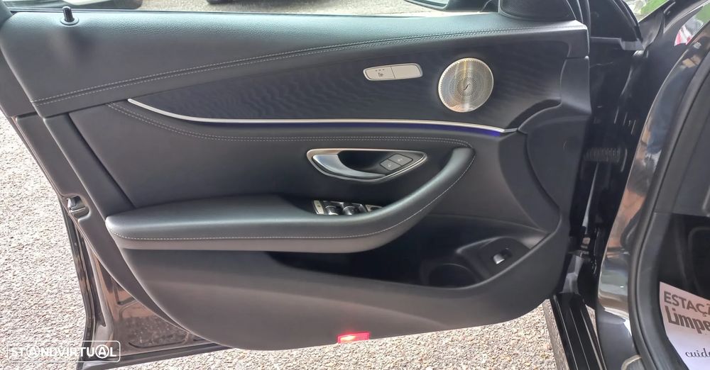 Mercedes-Benz E 300 de AMG Line - 23