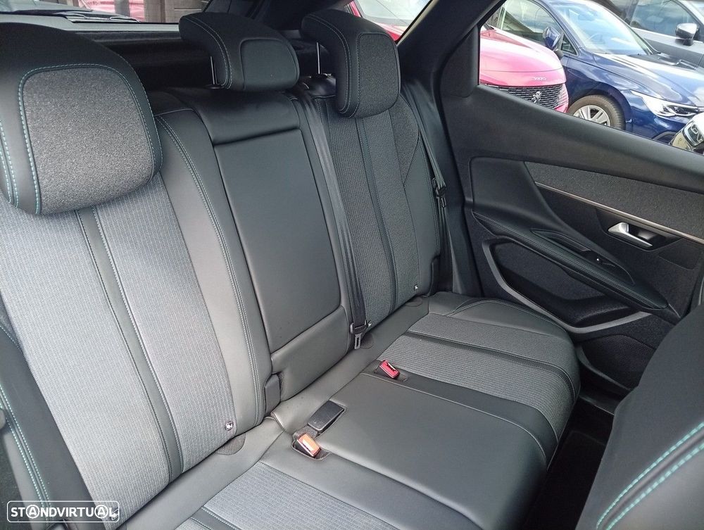 Peugeot 3008 1.5 BlueHDi Allure EAT8 - 22