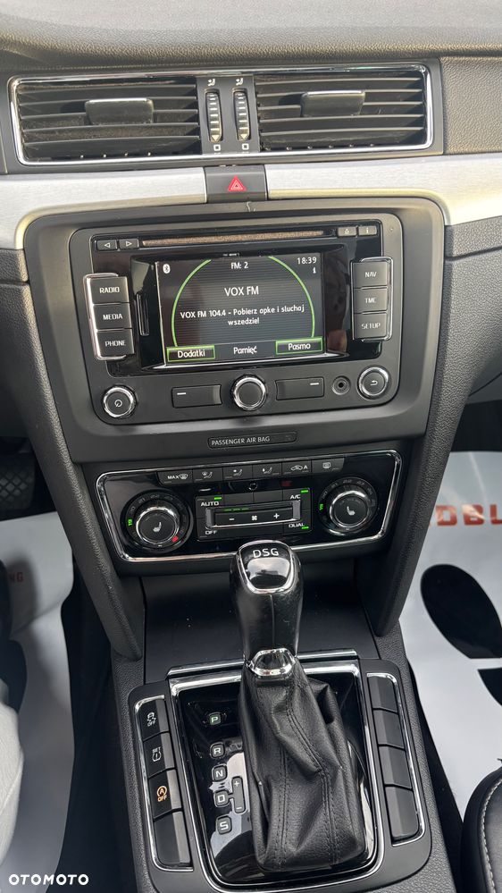 Skoda Superb 2.0 TDI DSG Elegance - 20