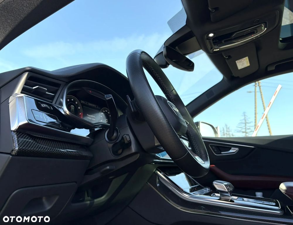 Audi SQ8 - 12