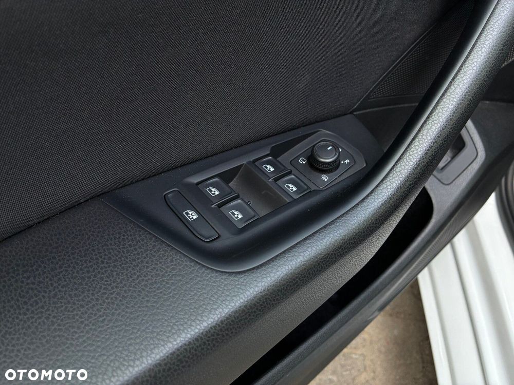 Volkswagen Passat - 27