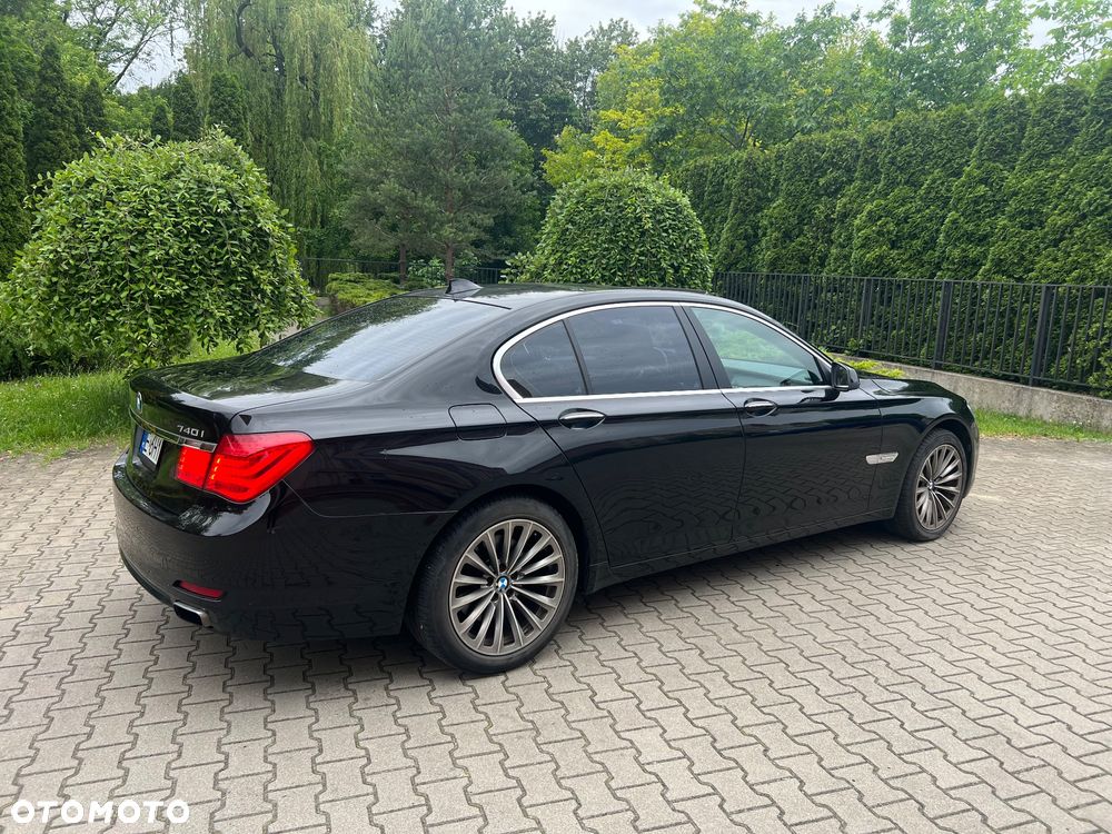 BMW Seria 7 740i - 3