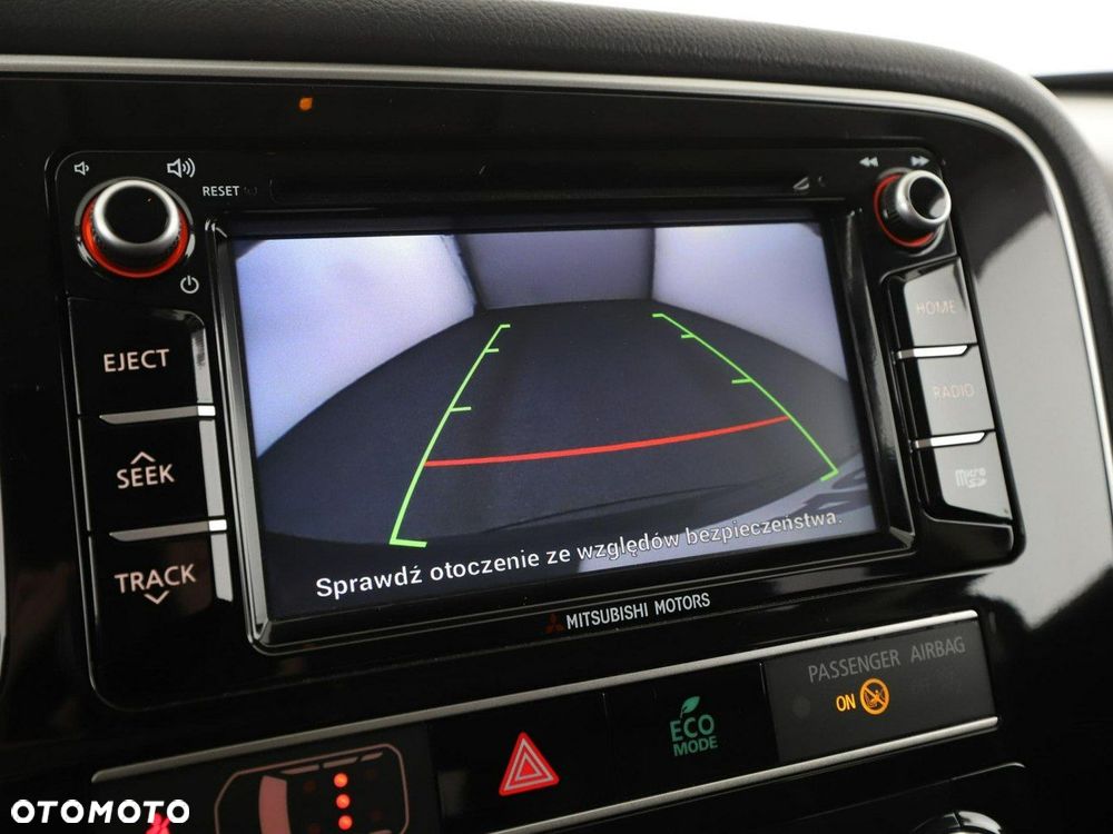 Mitsubishi Outlander 2.0 4WD CVT Diamant Edition+ - 24