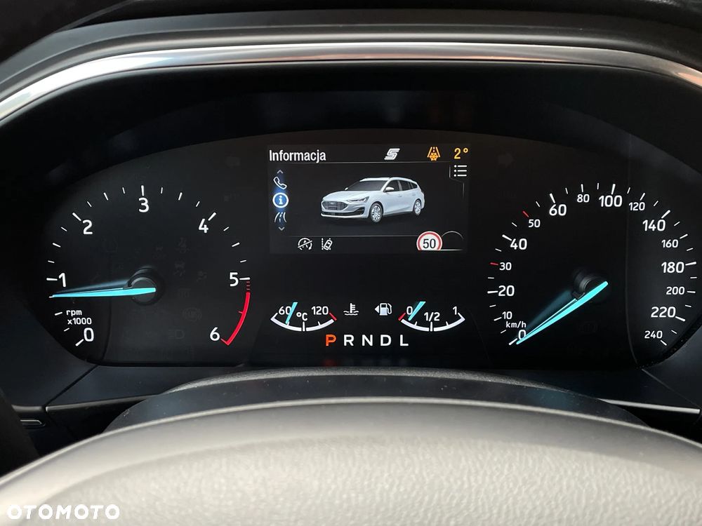 Ford Focus 1.5 EcoBlue Start-Stopp-System TITANIUM STYLE - 24