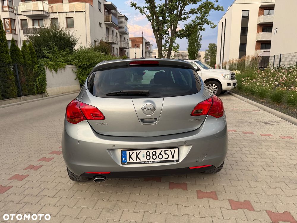 Opel Astra - 4