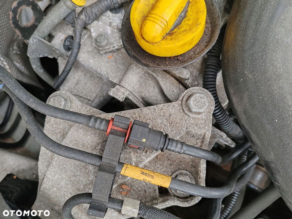 Silnik uszkodzony H4B B408 0.9 900 TCE Renault Clio IV Captur 13-18 - 2