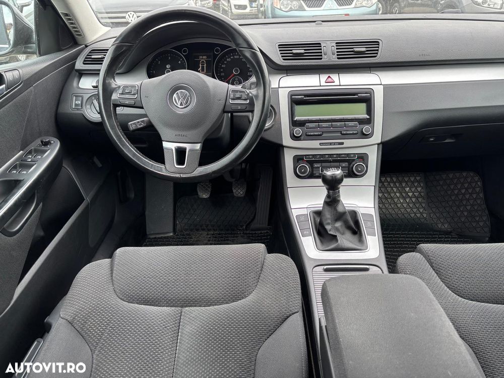 Volkswagen Passat - 6