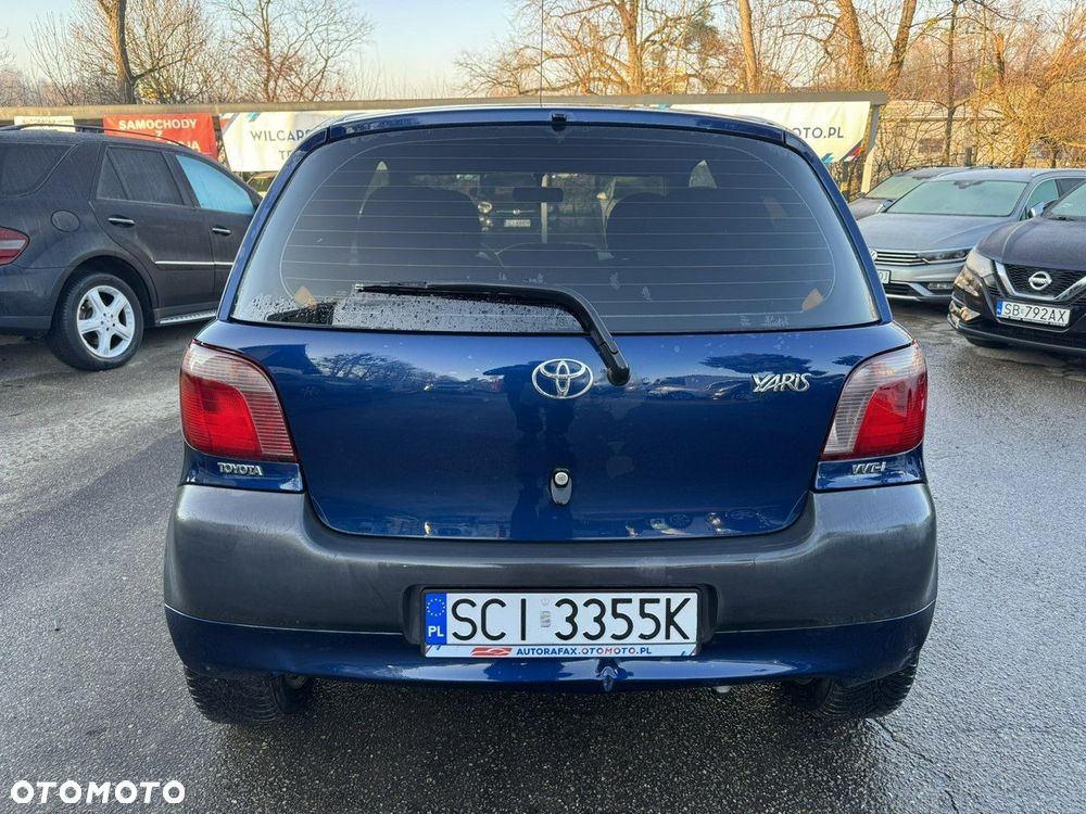 Toyota Yaris 1.0 Base - 10