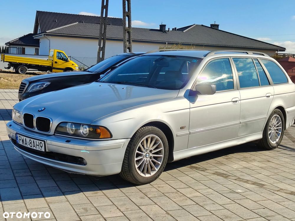 BMW Seria 5 2002 photo 3