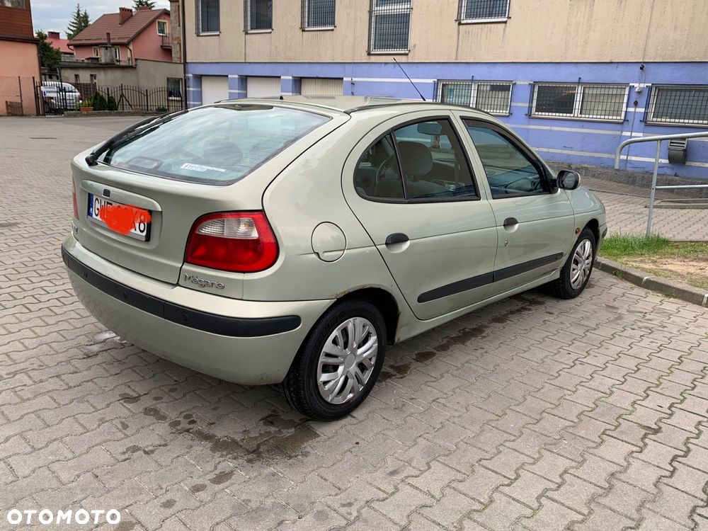 Renault Megane 1.4 RN 16V - 4