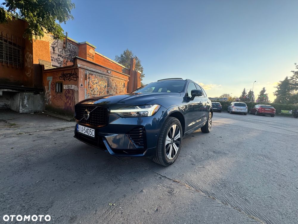 Volvo XC 60 T8 Plug-In Hybrid AWD Plus Dark - 1