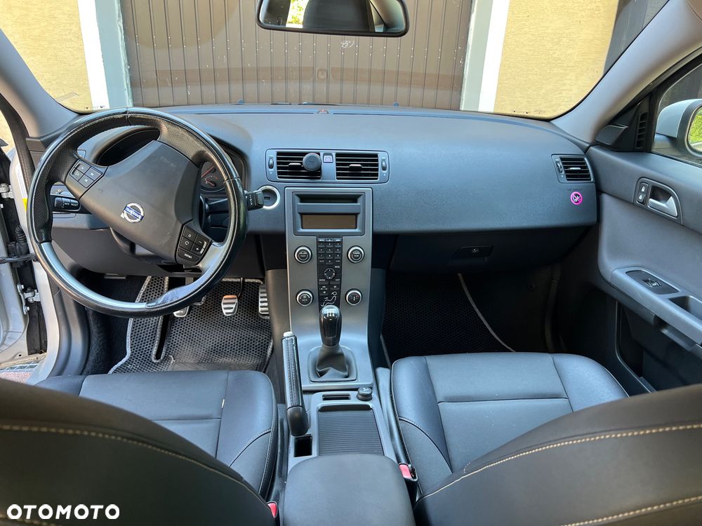 Volvo S40 1.8 - 13