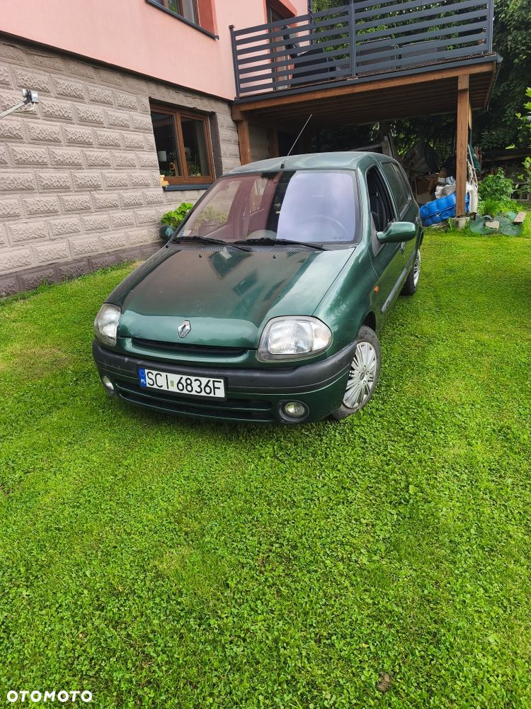 Renault Clio - 1