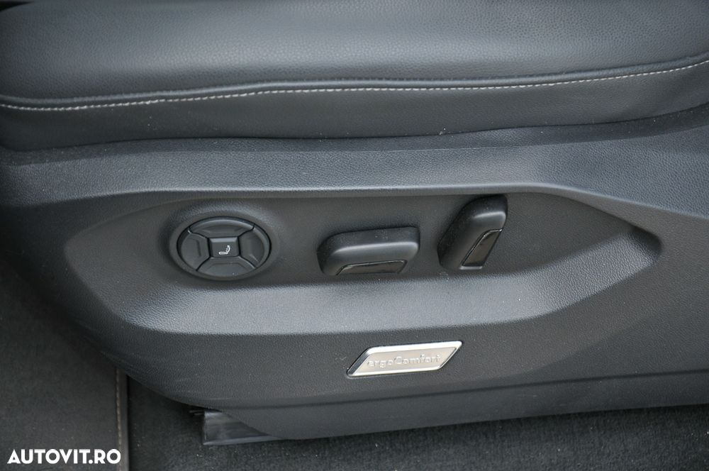 Volkswagen Touareg V6 TDI R-Style - 26