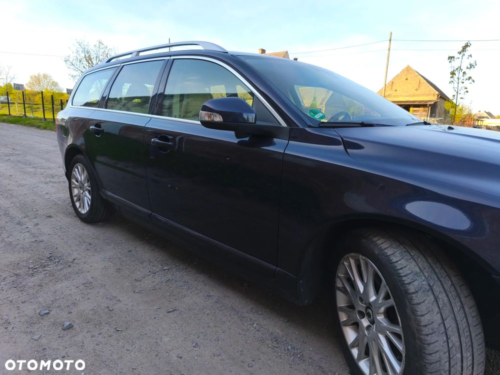 Volvo V70 D5 AWD Momentum - 10