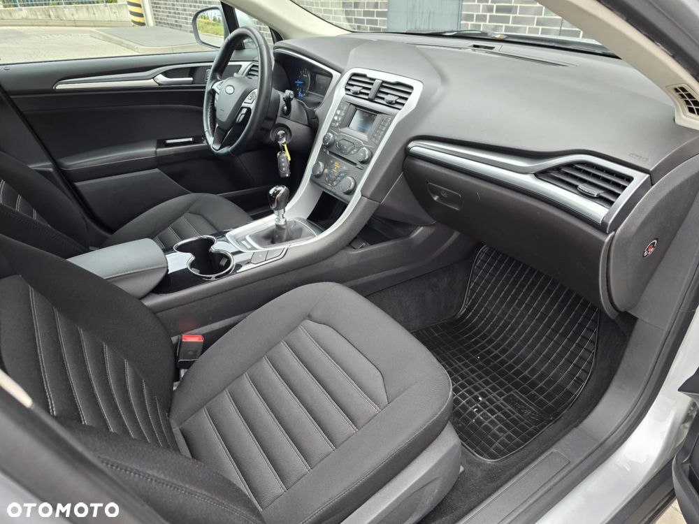 Ford Mondeo 2.0 TDCi Ambiente - 20