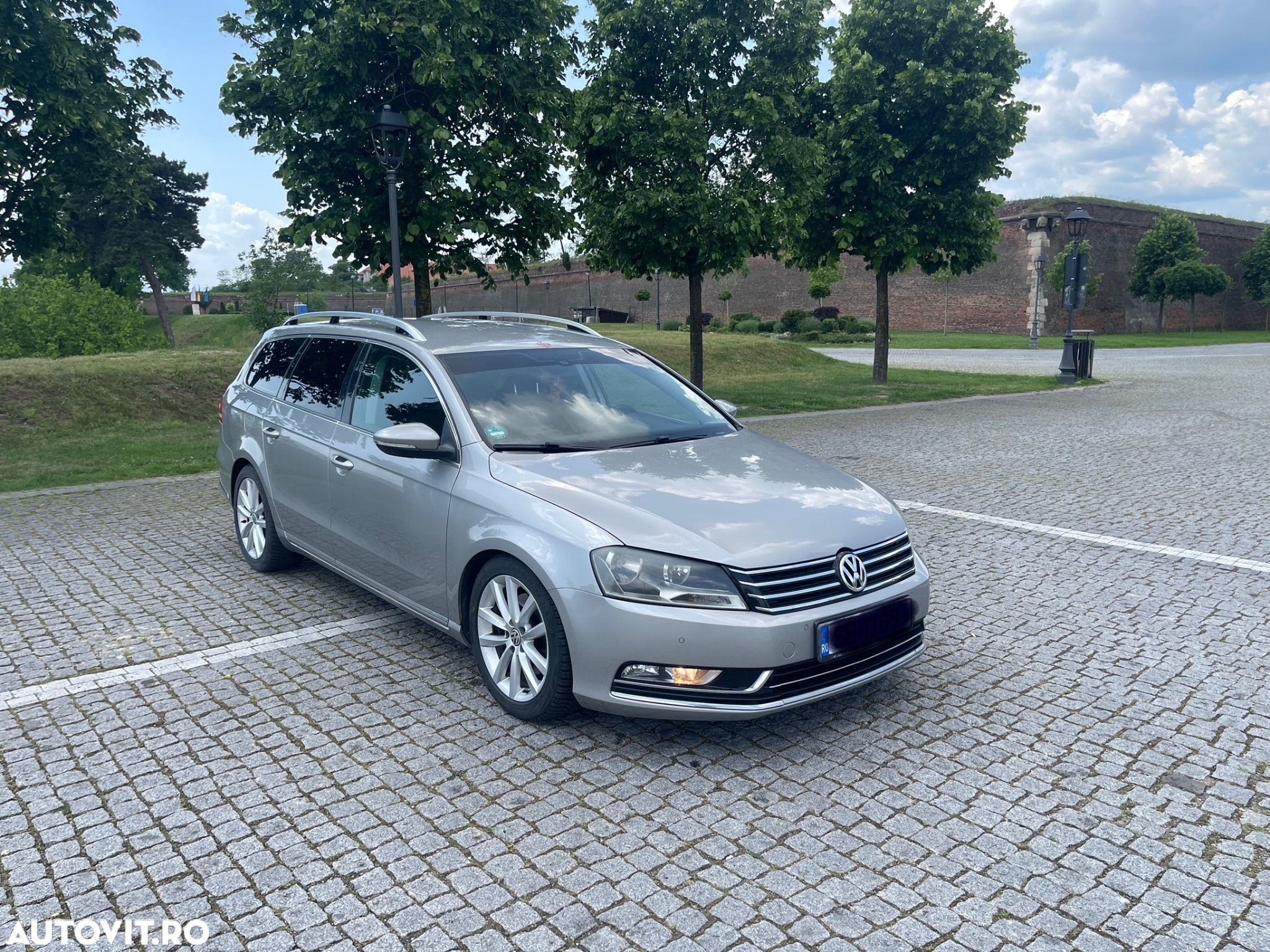 Volkswagen Passat Variant 2.0 TDI BlueMotion Technology DSG Highline - 5