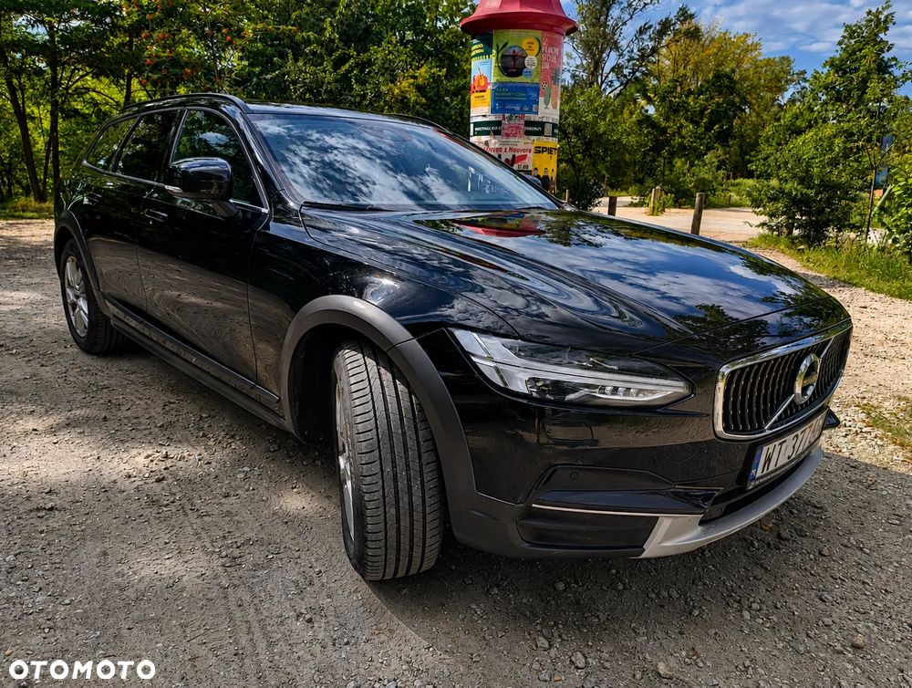 Volvo V90 D4 AWD Momentum - 2