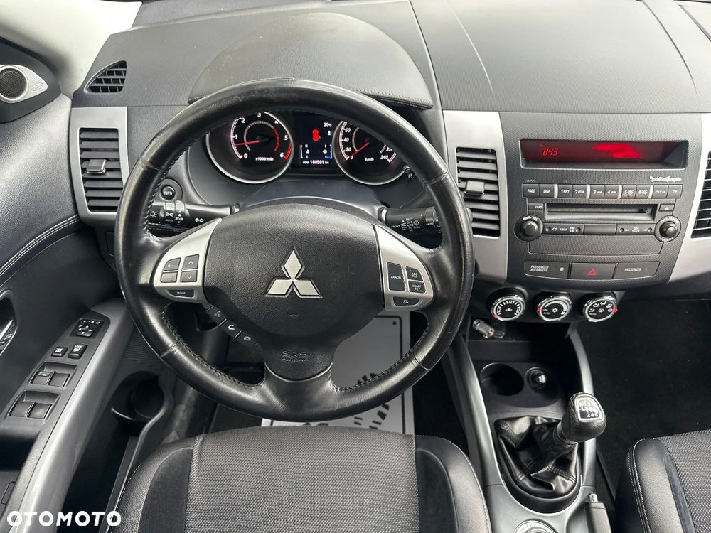Mitsubishi Outlander 2.2 DID Intense + EU5 - 18