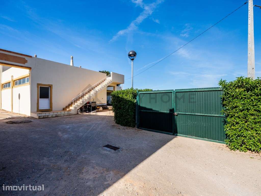Armazém com Localização Privilegiada em Albufeira - Grande imagem: 4/17