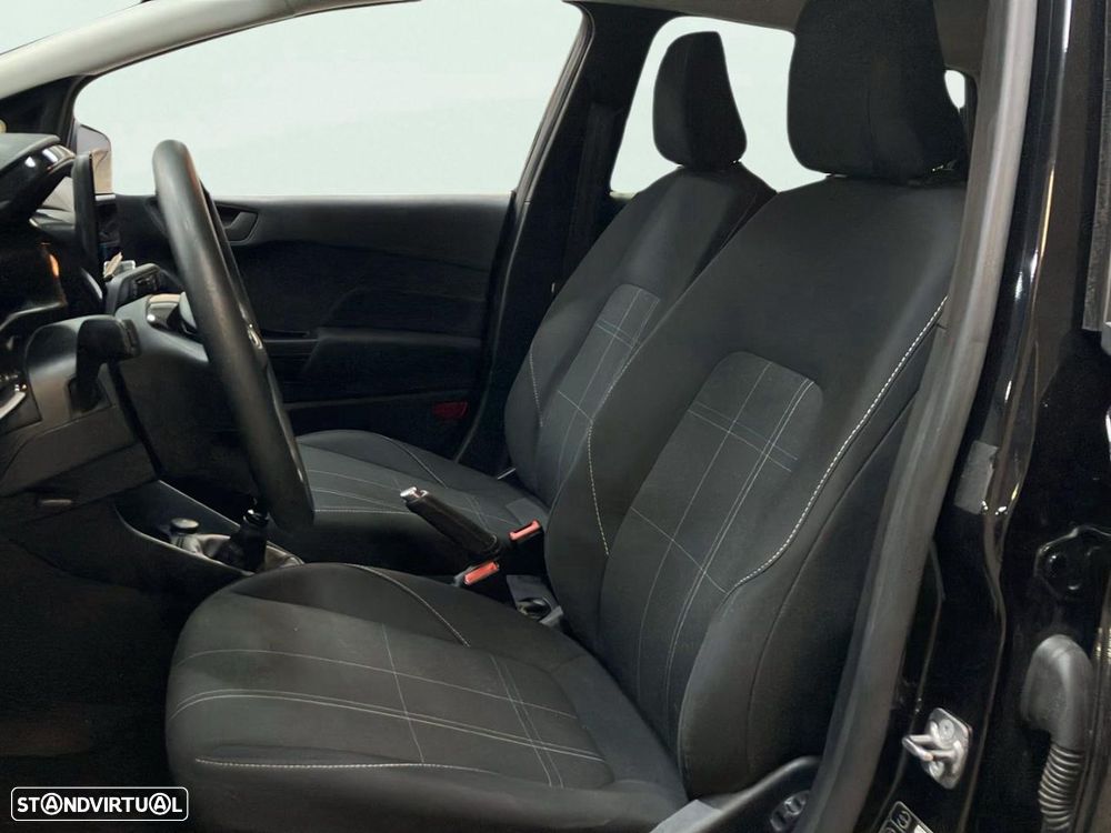 Ford Fiesta - 12