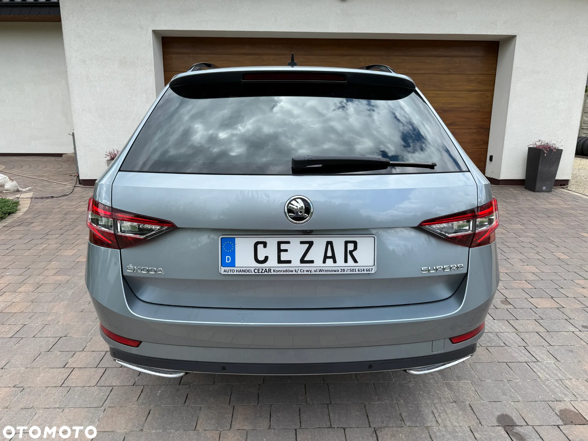 Skoda Superb Combi 2.0 TDI DSG Sportline - 24