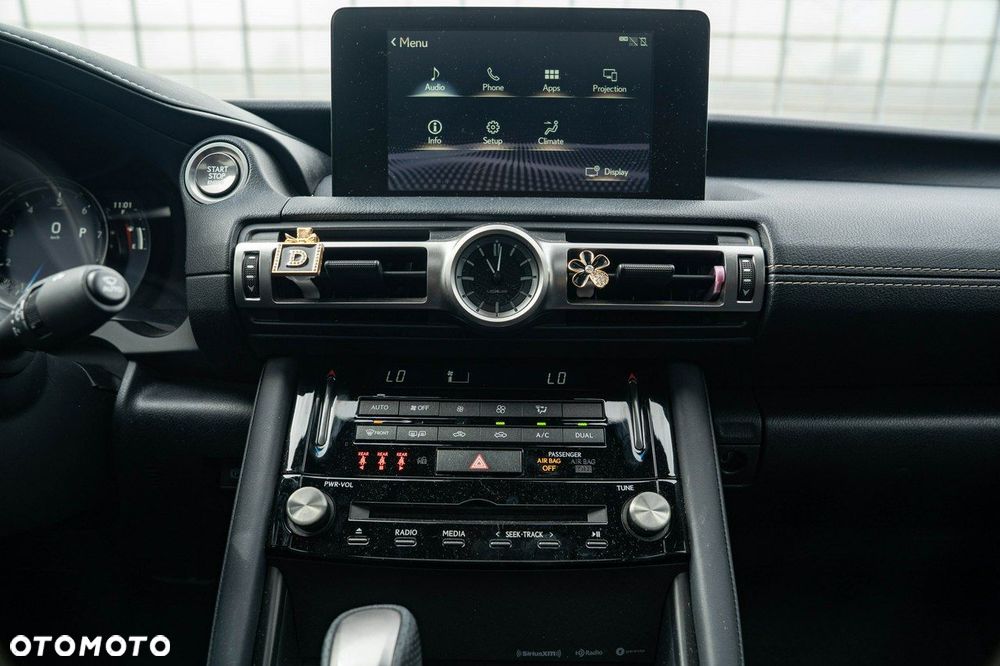 Lexus IS - 29