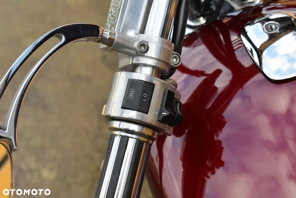 Suzuki Intruder - 22